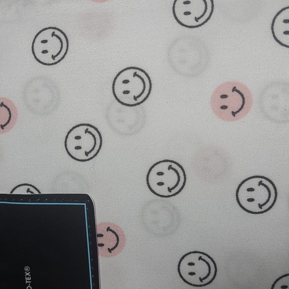New Cynthia Rowley happy Smiley Faces White, Pink & Black 3 PC Twin XL Sheet Set - Picture 2 of 3